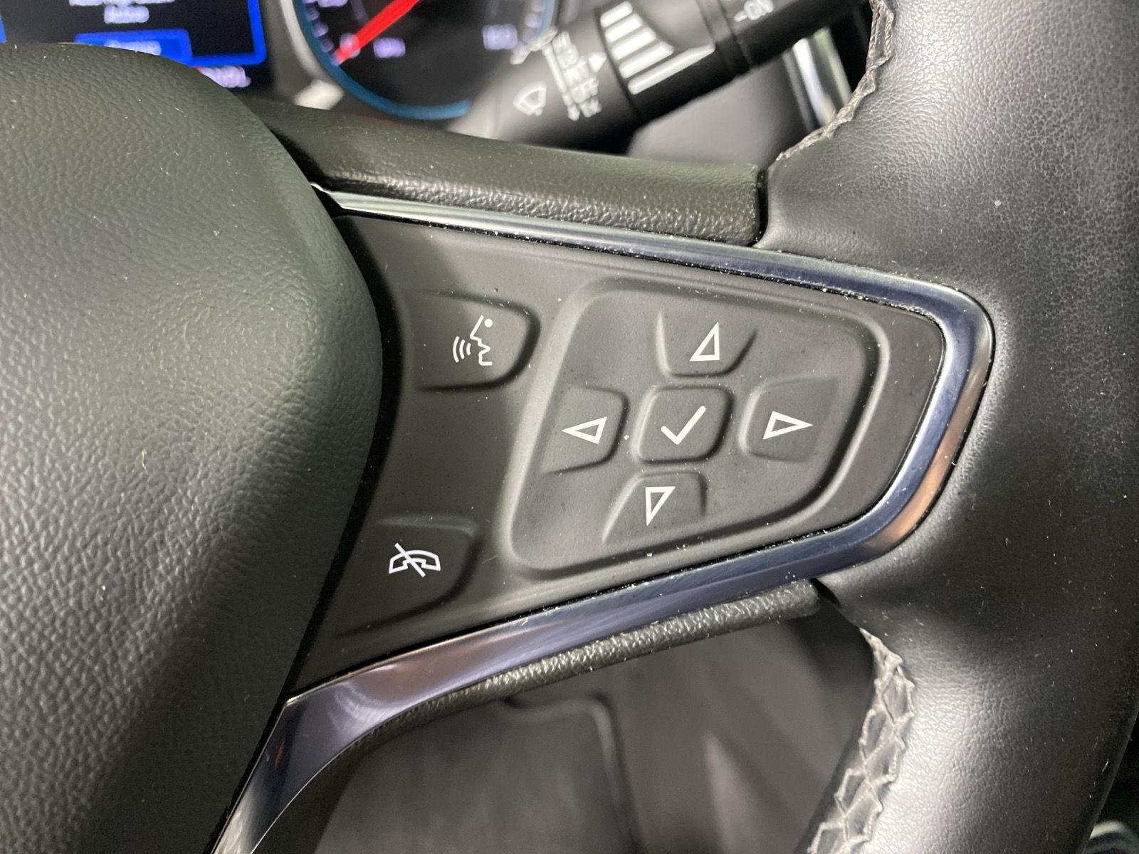 Used 2024 Lakeshore Blue Metallic Chevrolet LT image 14