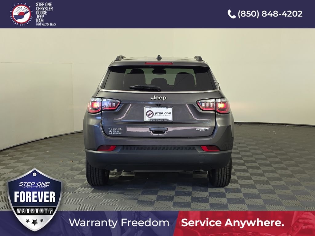 Used 2024 Gray Jeep Latitude image 5