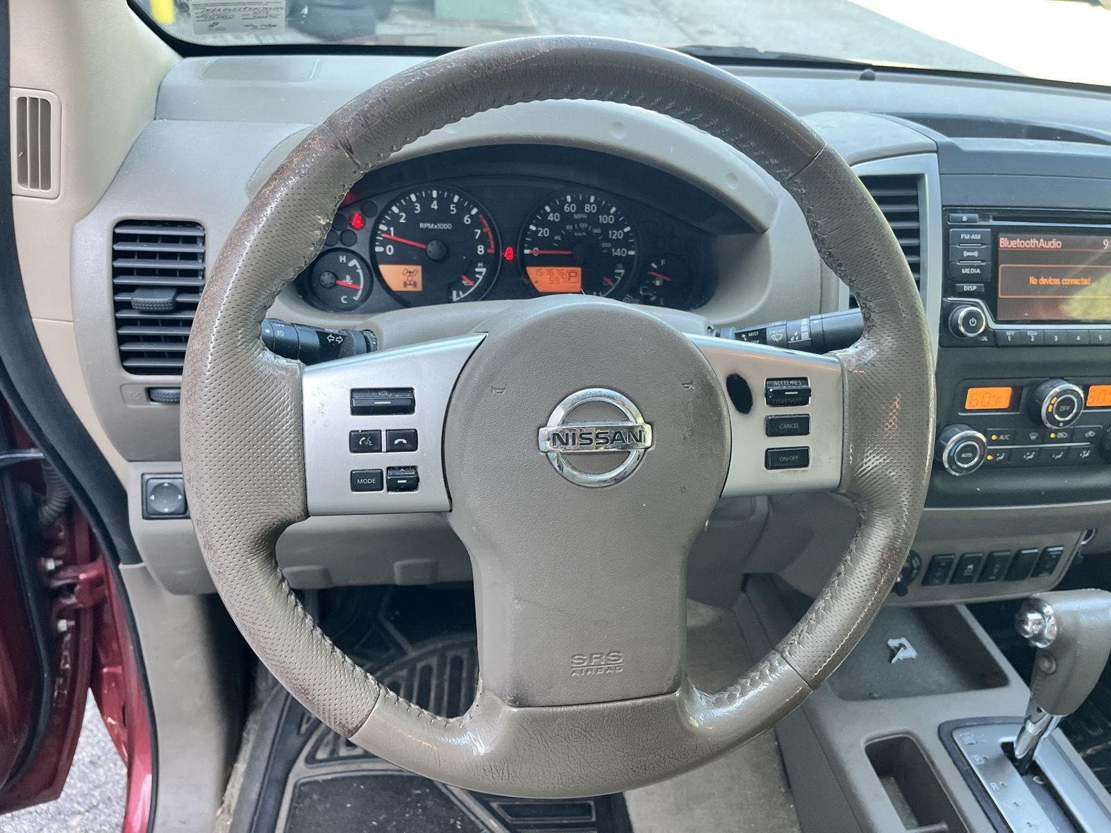 Used 2016 Cayenne Red Nissan SV image 15