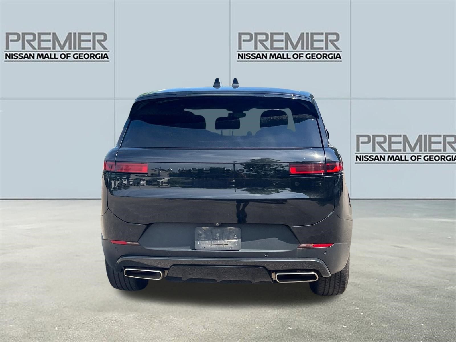 Used 2025 Black Land Rover SE image 19