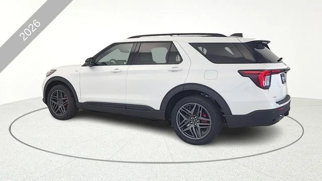 New 2026 Star White Metallic Tri-Coat Ford ST-Line image 5
