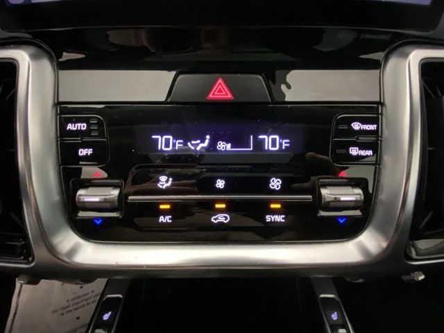 Used 2021 White Kia SX image 19