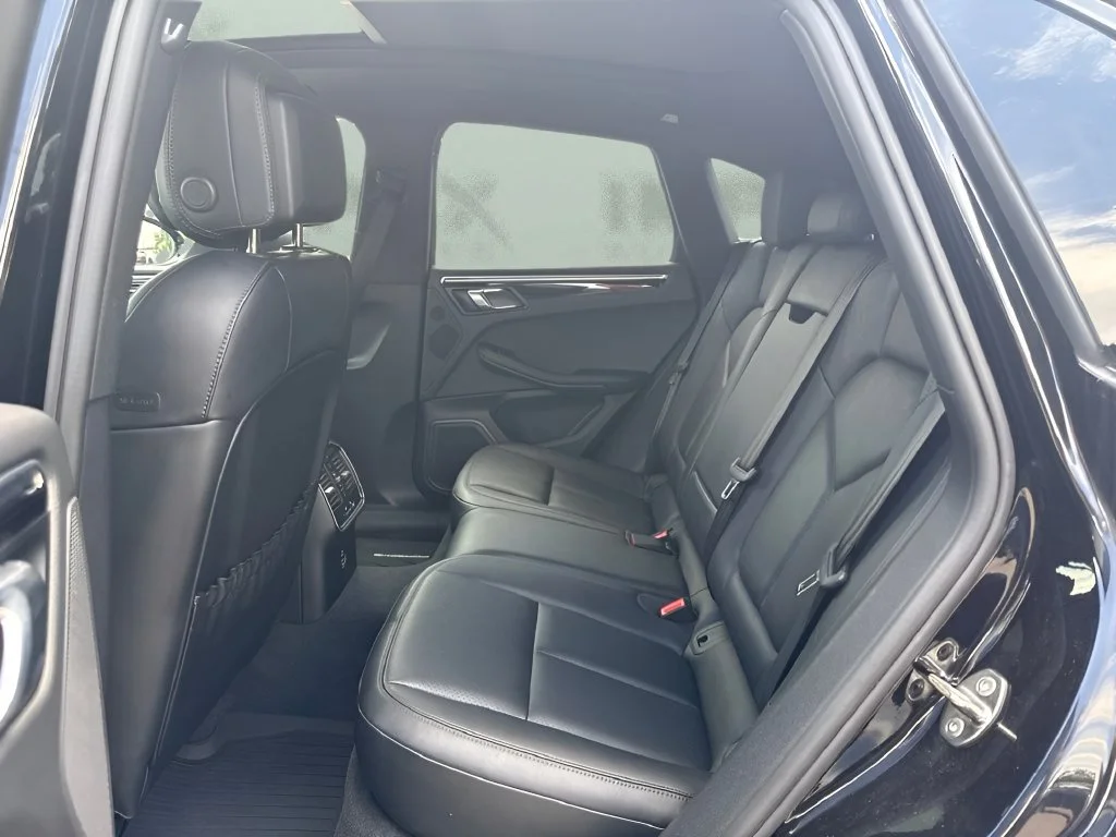 Used 2023  Porsche  image 48