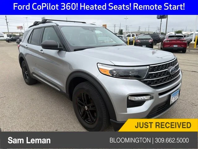 2022 Ford Explorer XLT for sale at Sam Leman Chrysler Jeep Dodge of Bloomington