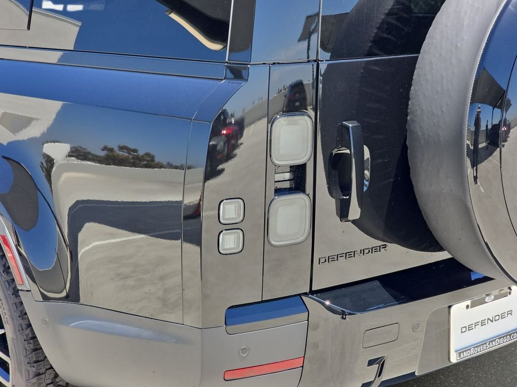 New 2026 Black Land Rover S image 37