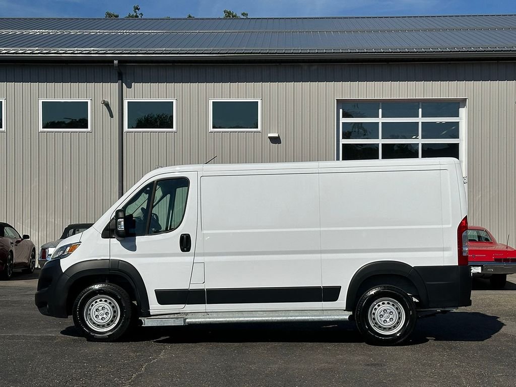 Used 2025 White Ram Base image 5