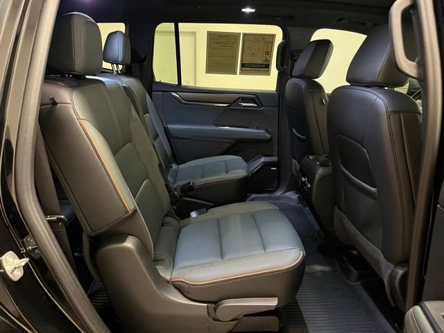 Used 2024 Black GMC AT4 image 21