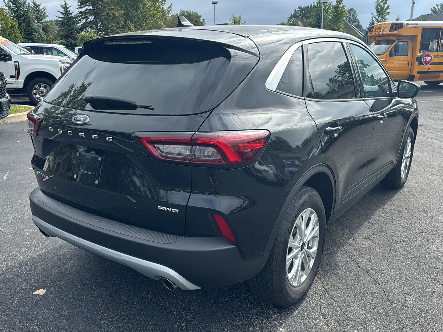 Used 2024 Agate Black Ford Active image 4