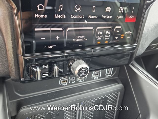 New 2026 Diamond Black Crystal Pearl-Coat Exterior Paint RAM Rebel image 23
