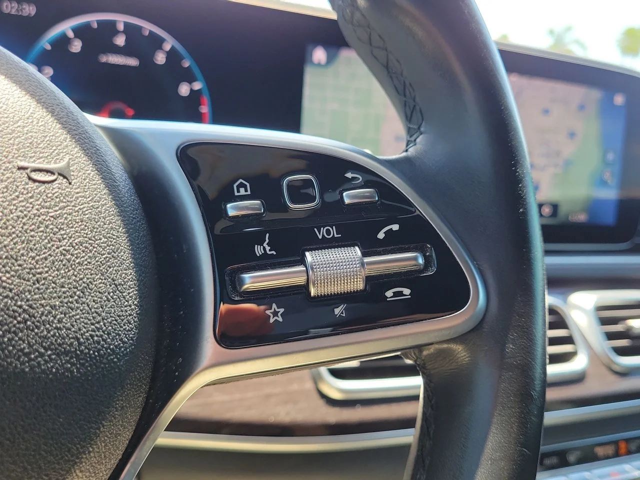 Used 2020 Gray Mercedes-Benz GLE 350 image 34