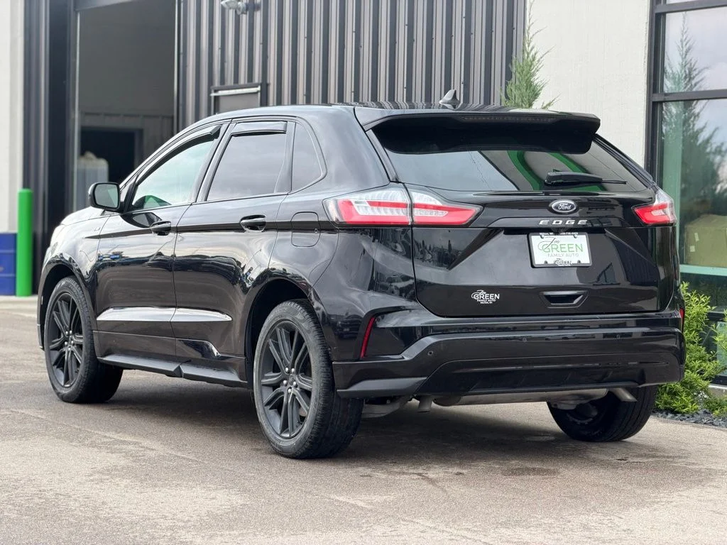 Used 2024 Black Ford ST Line image 3