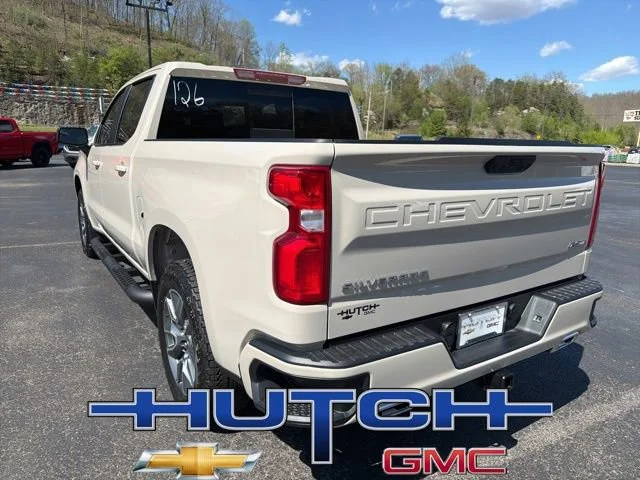 New 2026 White Sands Chevrolet RST image 4