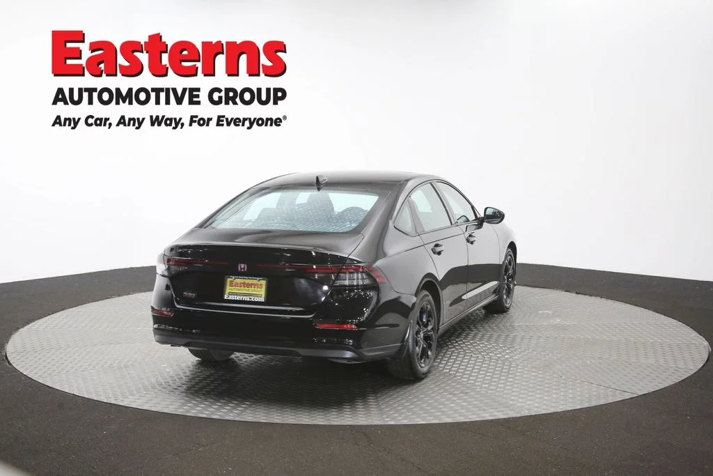 Used 2025 Black Honda SE image 39