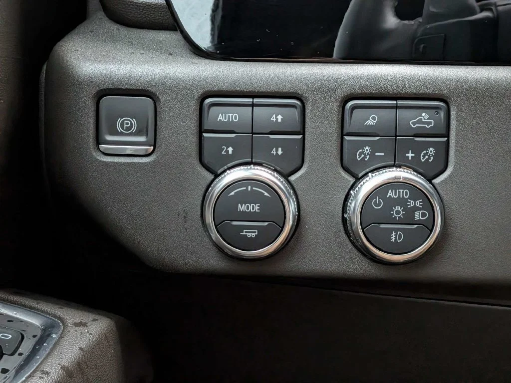 Certified Used 2024 Titanium GMC SLT image 20