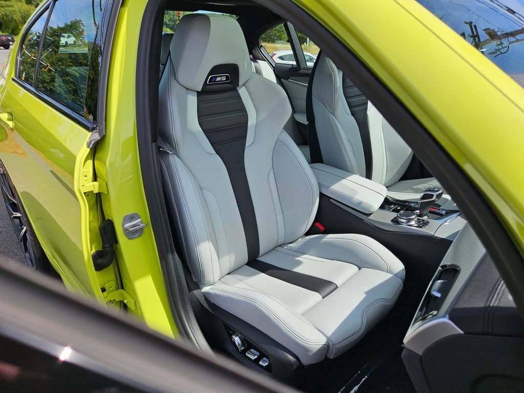 Certified Used 2023 Special Order Color BMW Base image 21