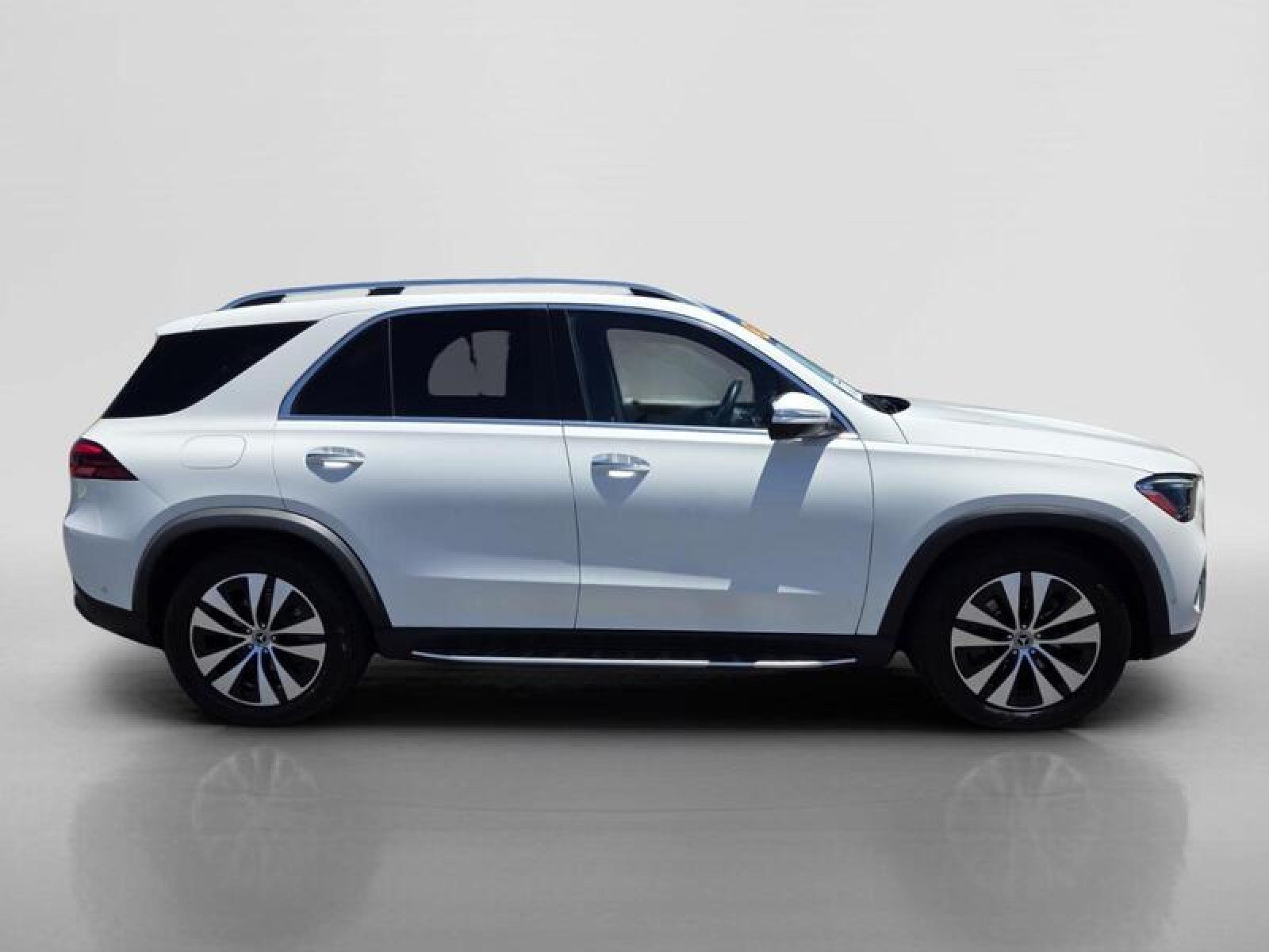 Certified Used 2024 Polar White Mercedes-Benz GLE 350 image 6