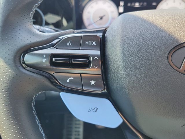 2025 Hyundai Elantra N - Photo 17