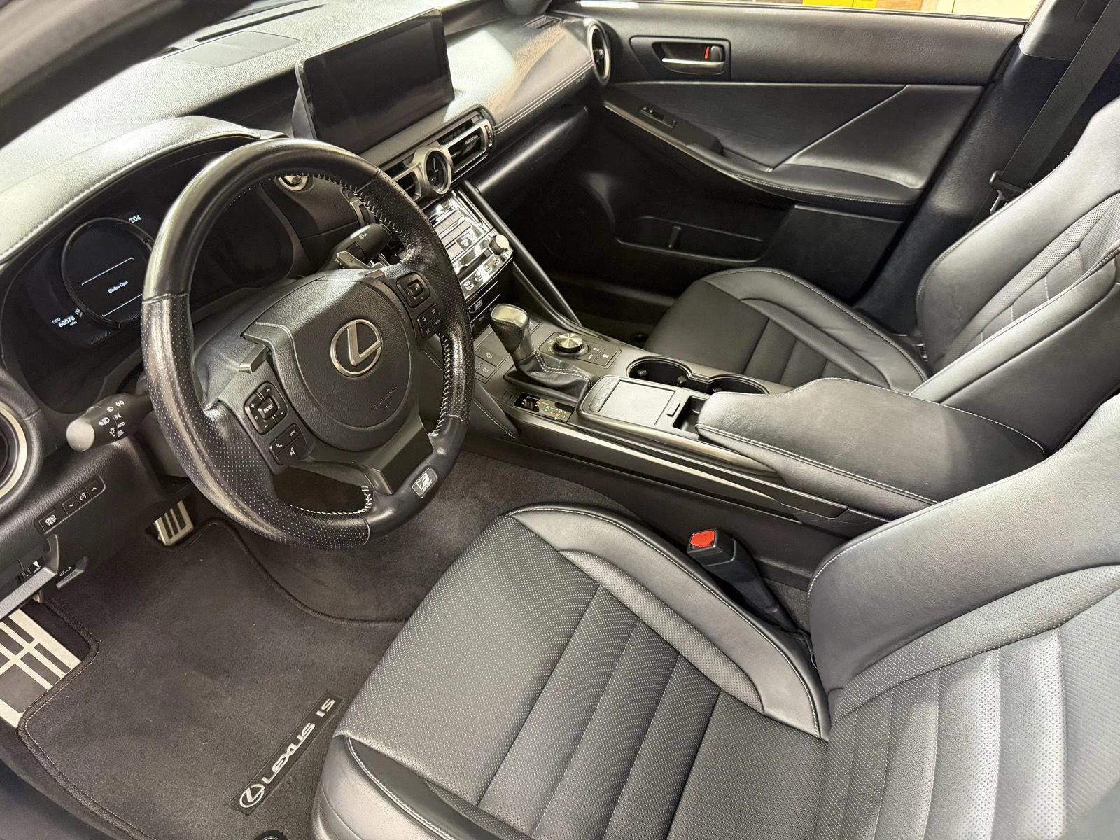 Used 2022 Silver Lexus 350 F SPORT image 9
