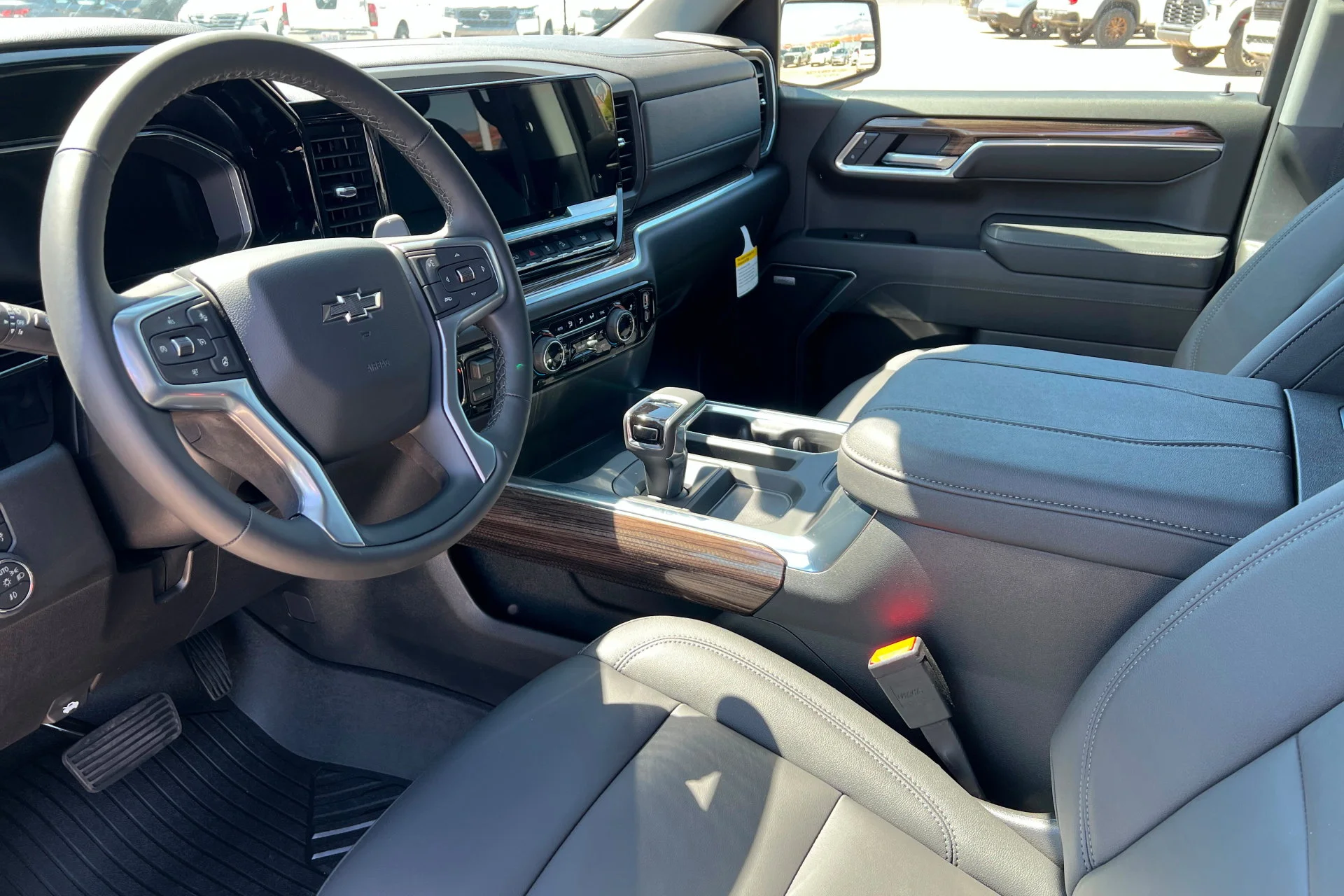 2026 Chevrolet Silverado 1500 RST - Photo 15
