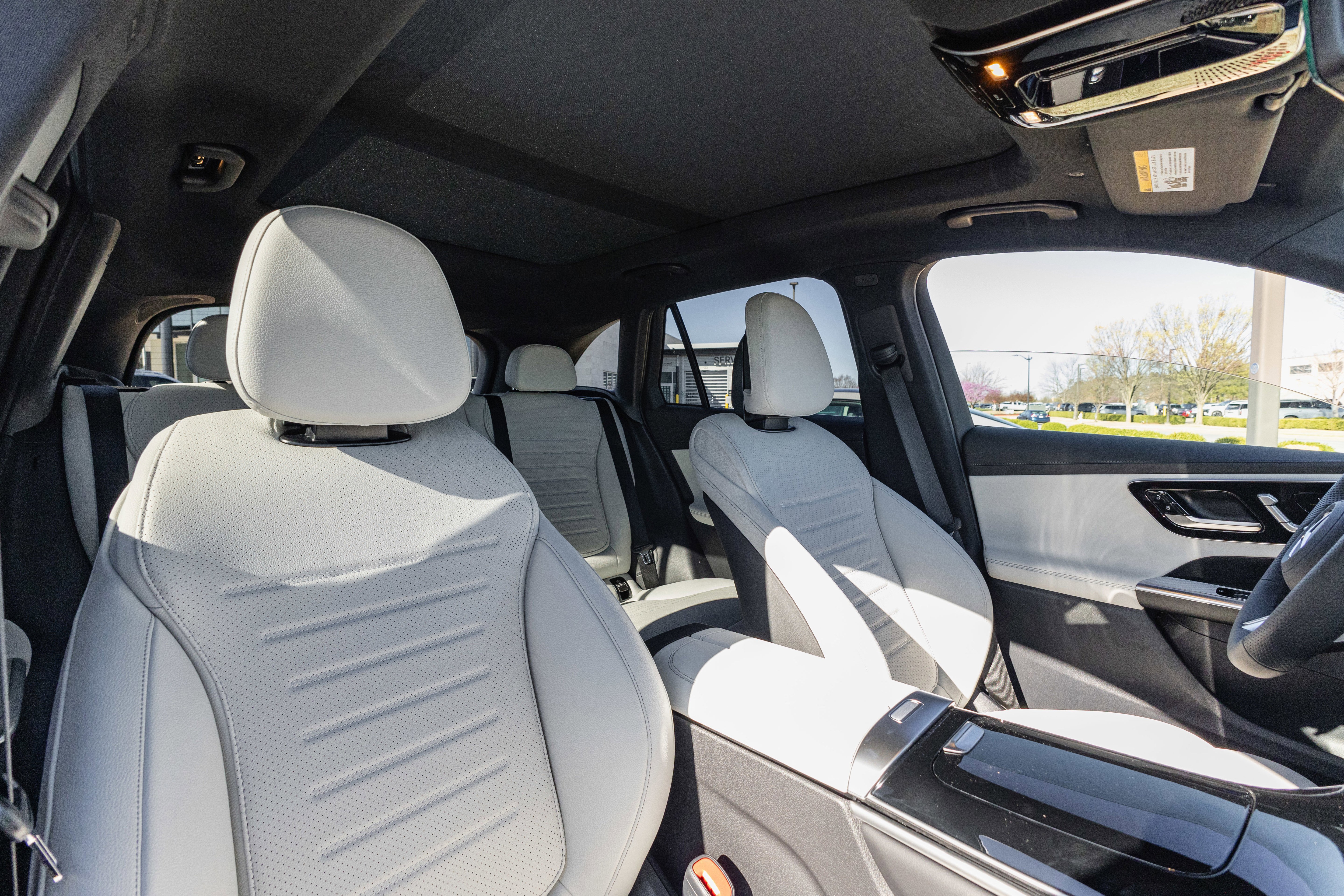 New 2026 Obsidian Black Metallic Mercedes-Benz GLC 300 image 30