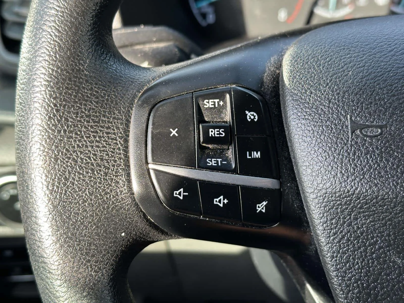 Used 2023 Oxford White Ford  image 29