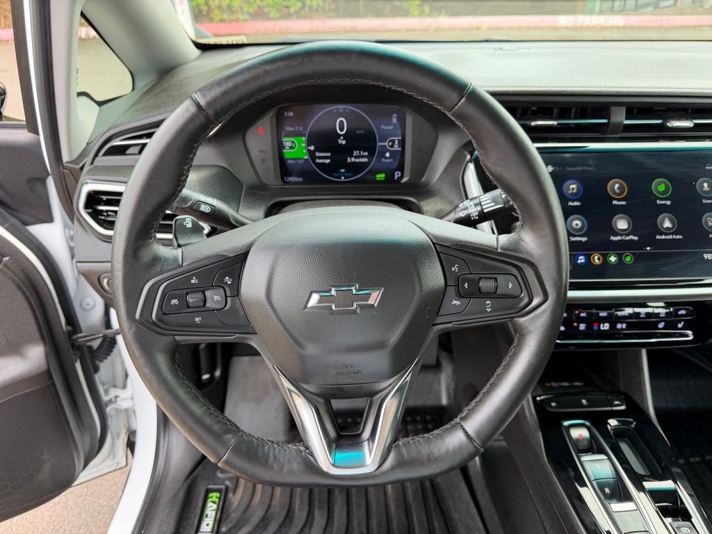 Used 2023 Summit White Chevrolet 2LT image 19