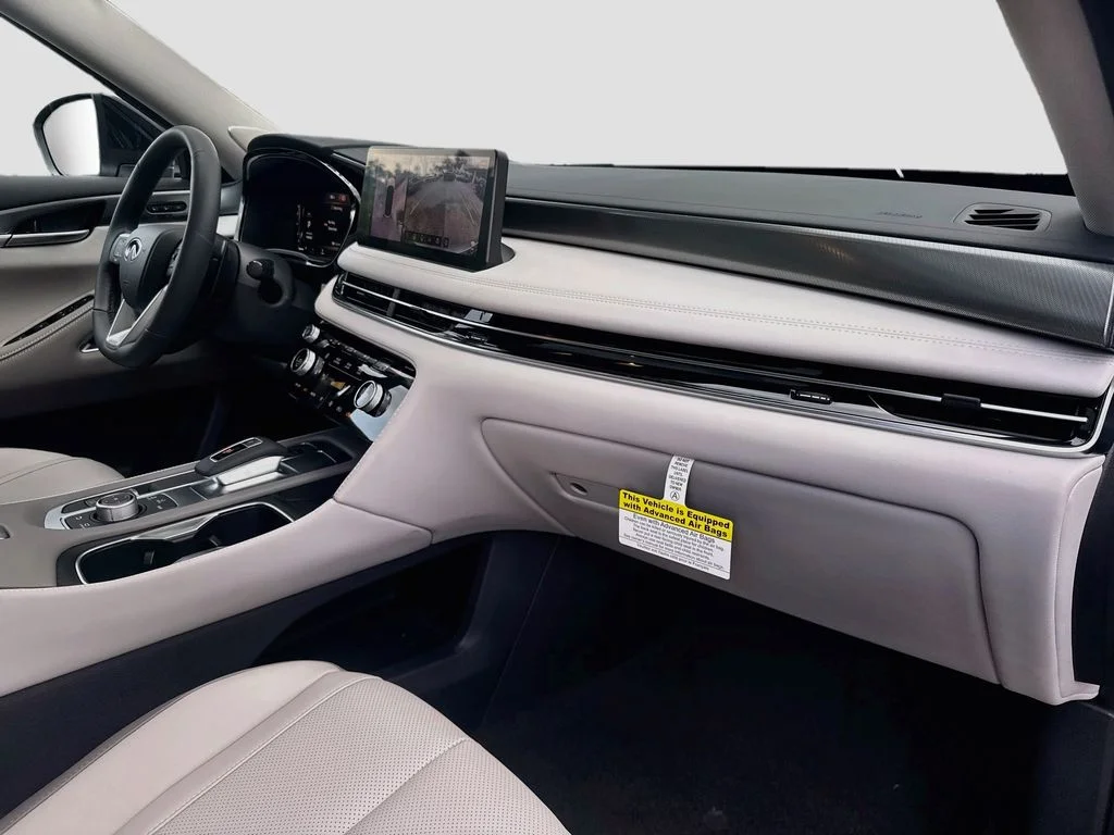 New 2027 Gray INFINITI LUXE image 32