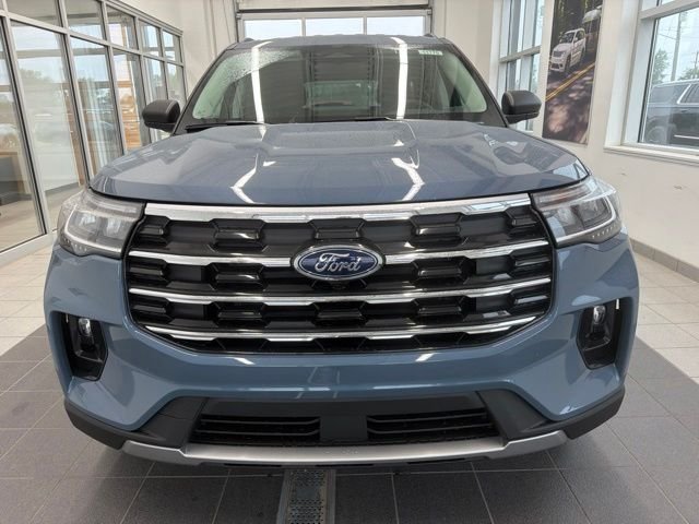 New 2026 Vapor Blue Metallic Ford Active image 2
