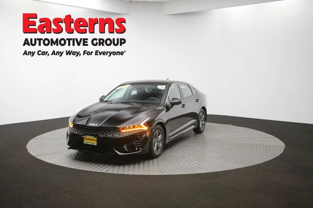 Used 2024 Gray Nissan SV image 54