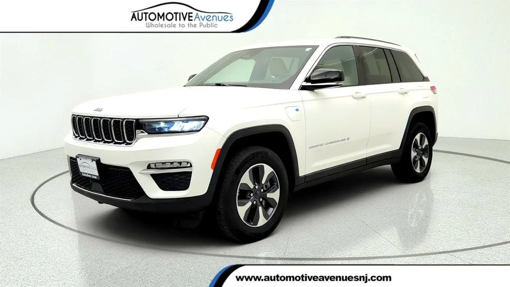 2023 Jeep Grand Cherokee 4xe 4x4's photo