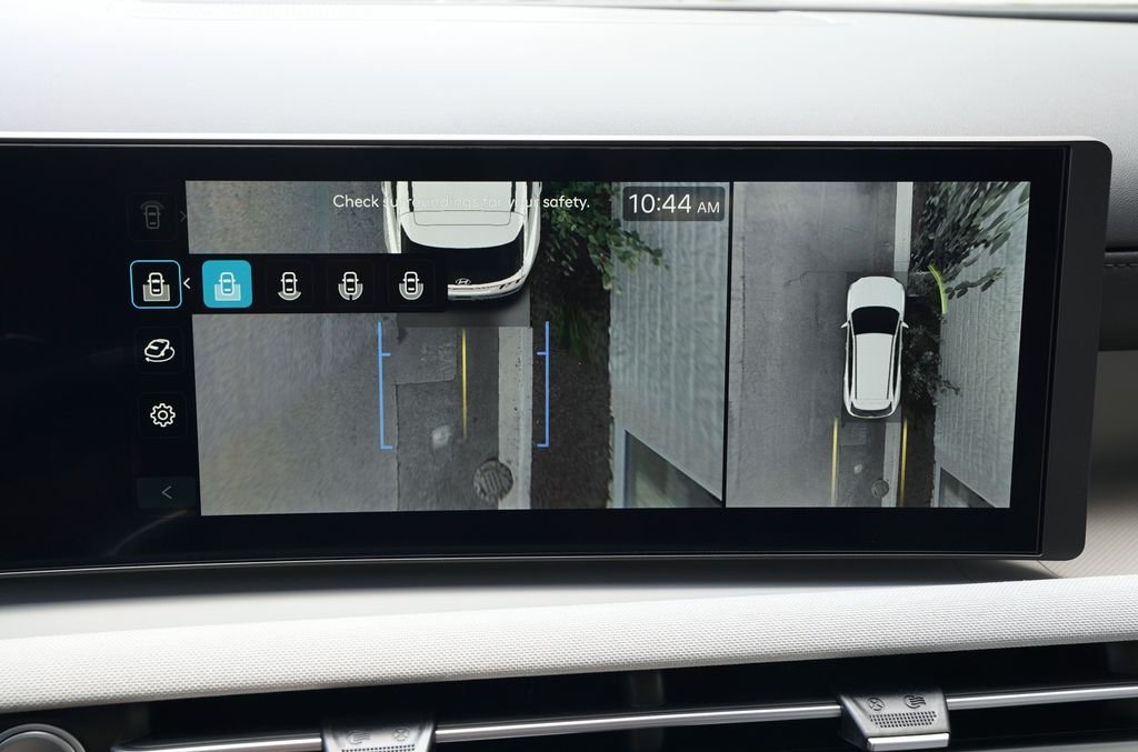 New 2026 Shimmering Silver Hyundai Limited image 28