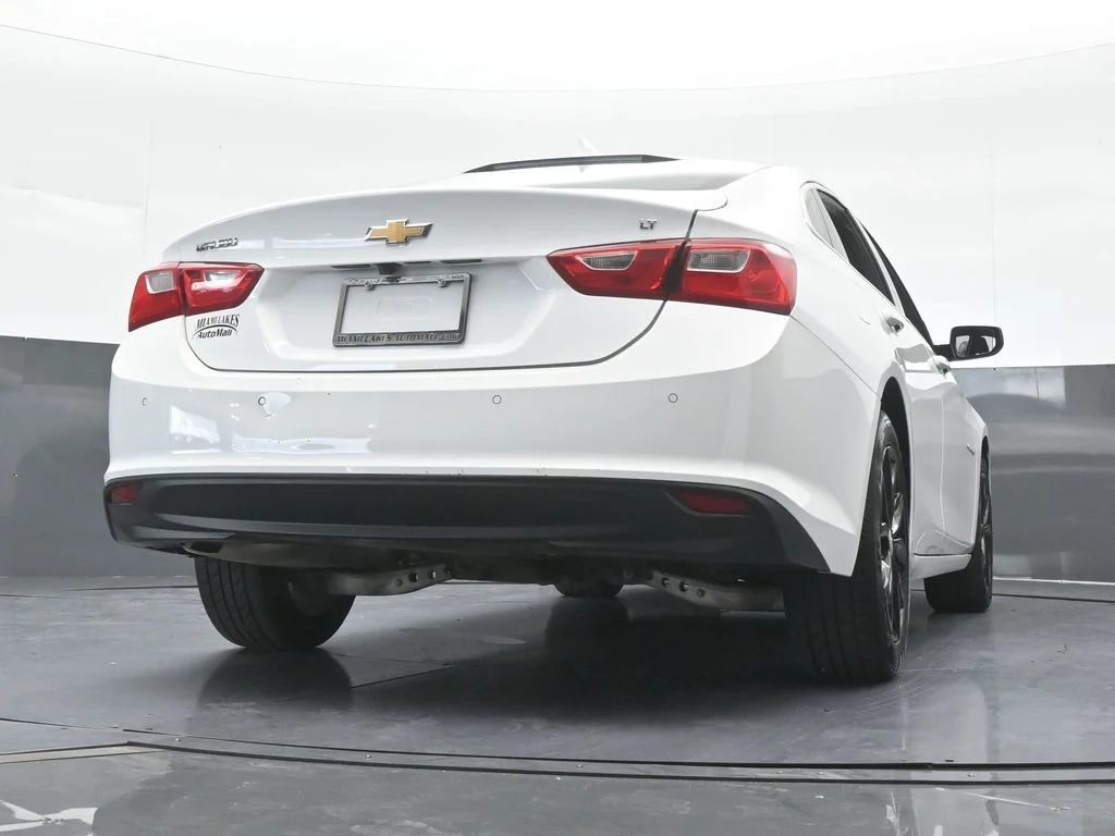 Used 2024 Summit White Chevrolet LT image 55