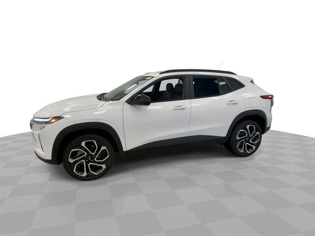 Certified Used 2026 Summit White Chevrolet 2RS image 6