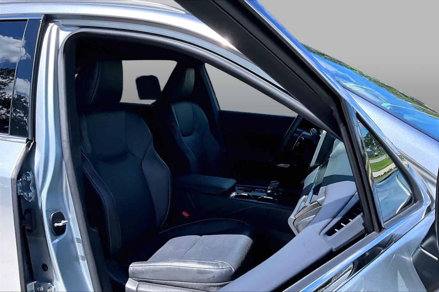 Used 2024 Iridium Lexus Premium Plus image 9