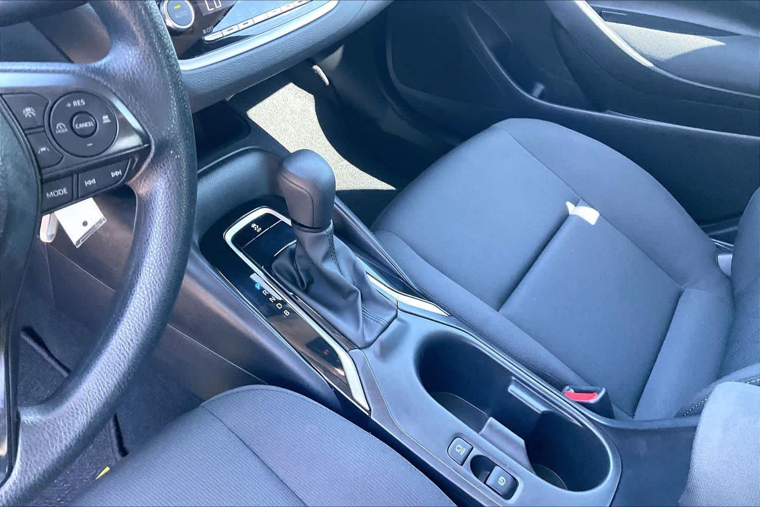 Used 2025 Midnight Black Metallic Toyota LE image 13
