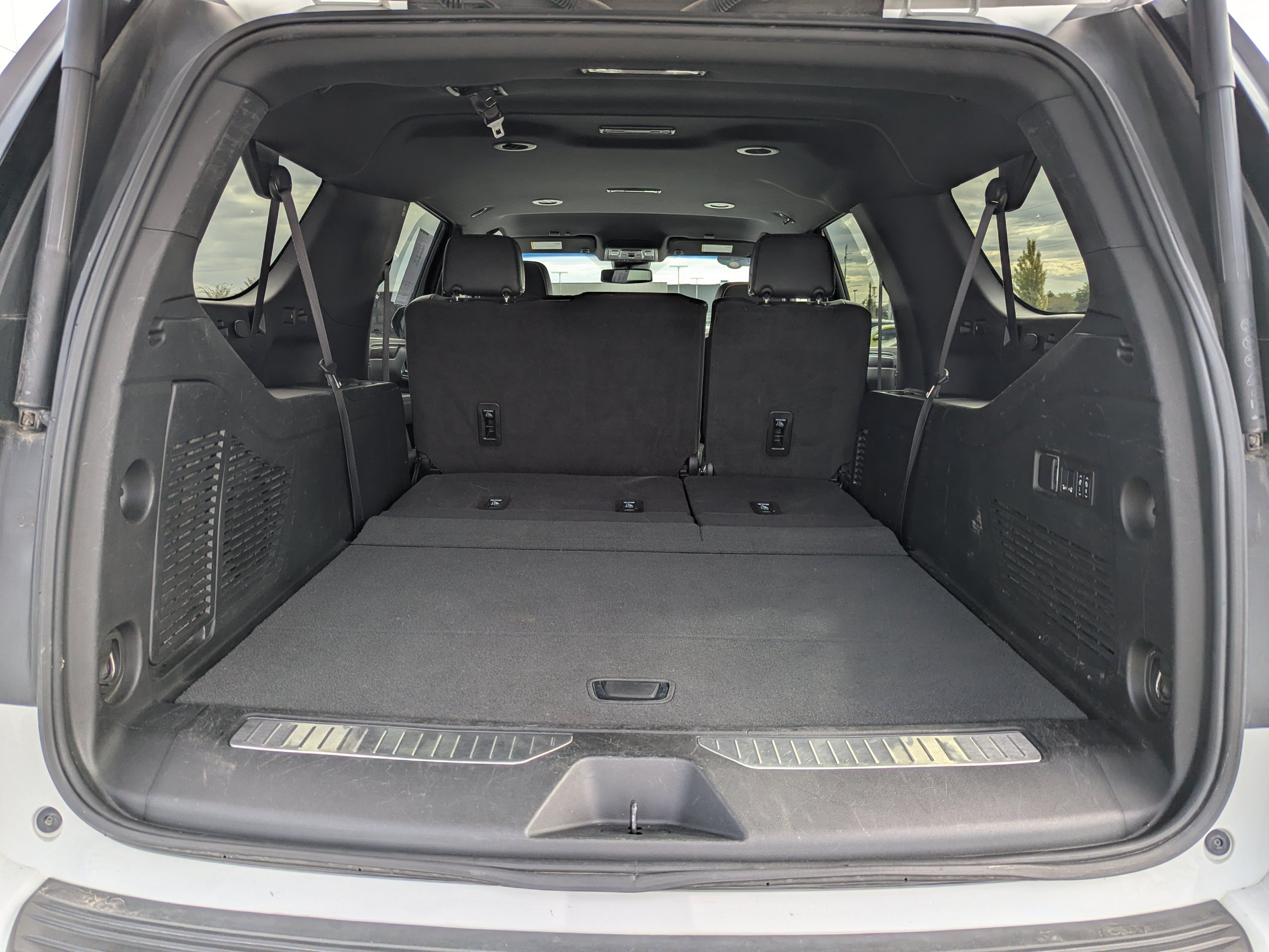 2024 Chevrolet Suburban Premier - Photo 37