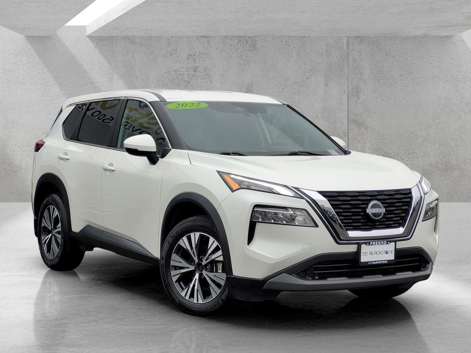 2022 Nissan Rogue SV FWD's photo