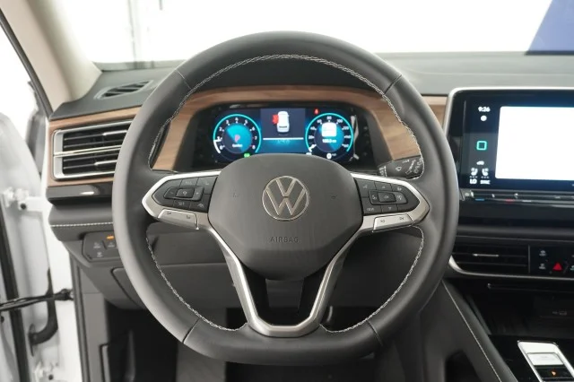 New 2026 Opal White Pearl Volkswagen 2.0T SE w/Technology image 26
