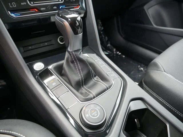 New 2026 Black Volkswagen 1.5T SEL image 11
