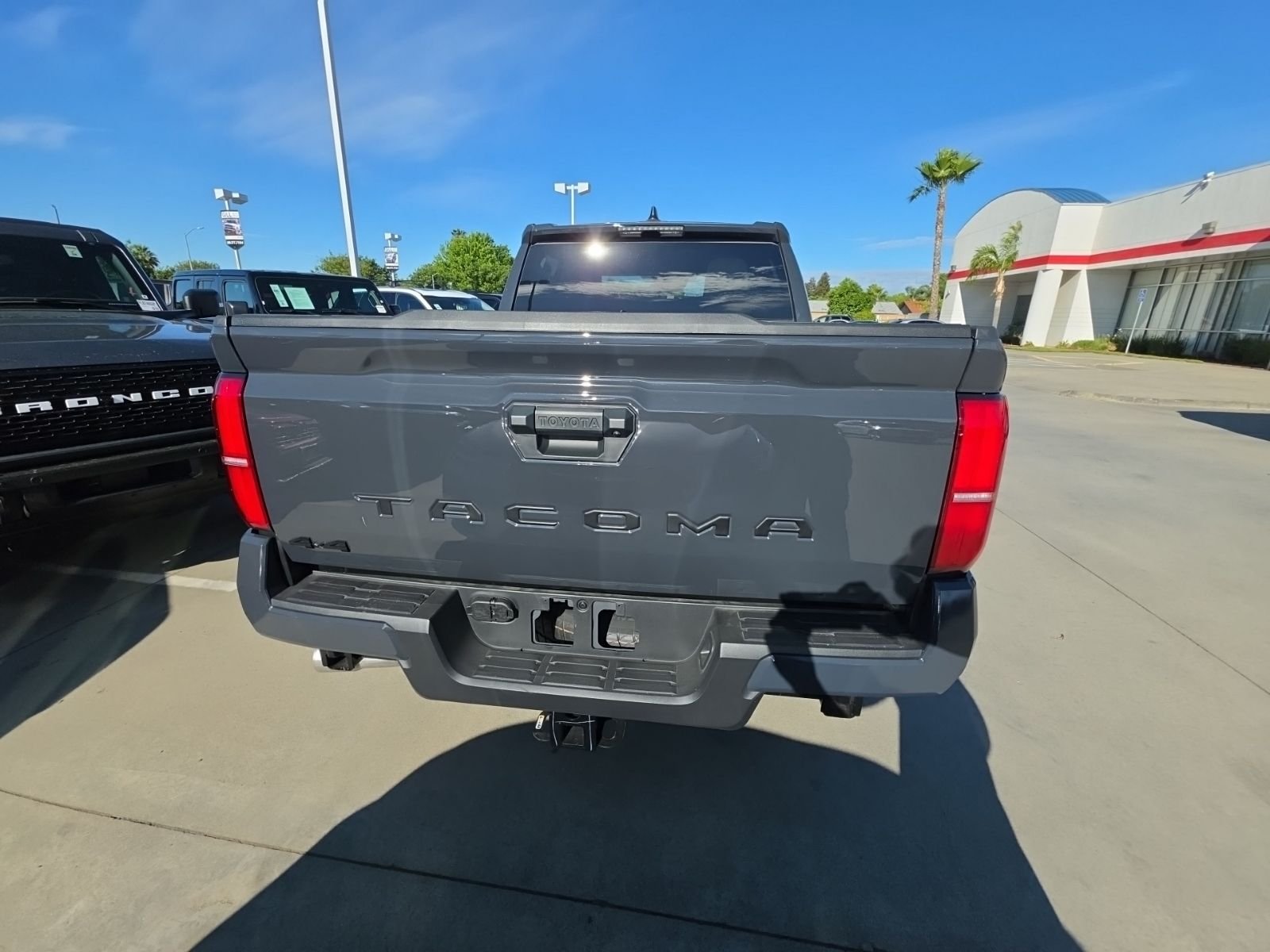 2025 Toyota Tacoma TRD Off-Road photo 4