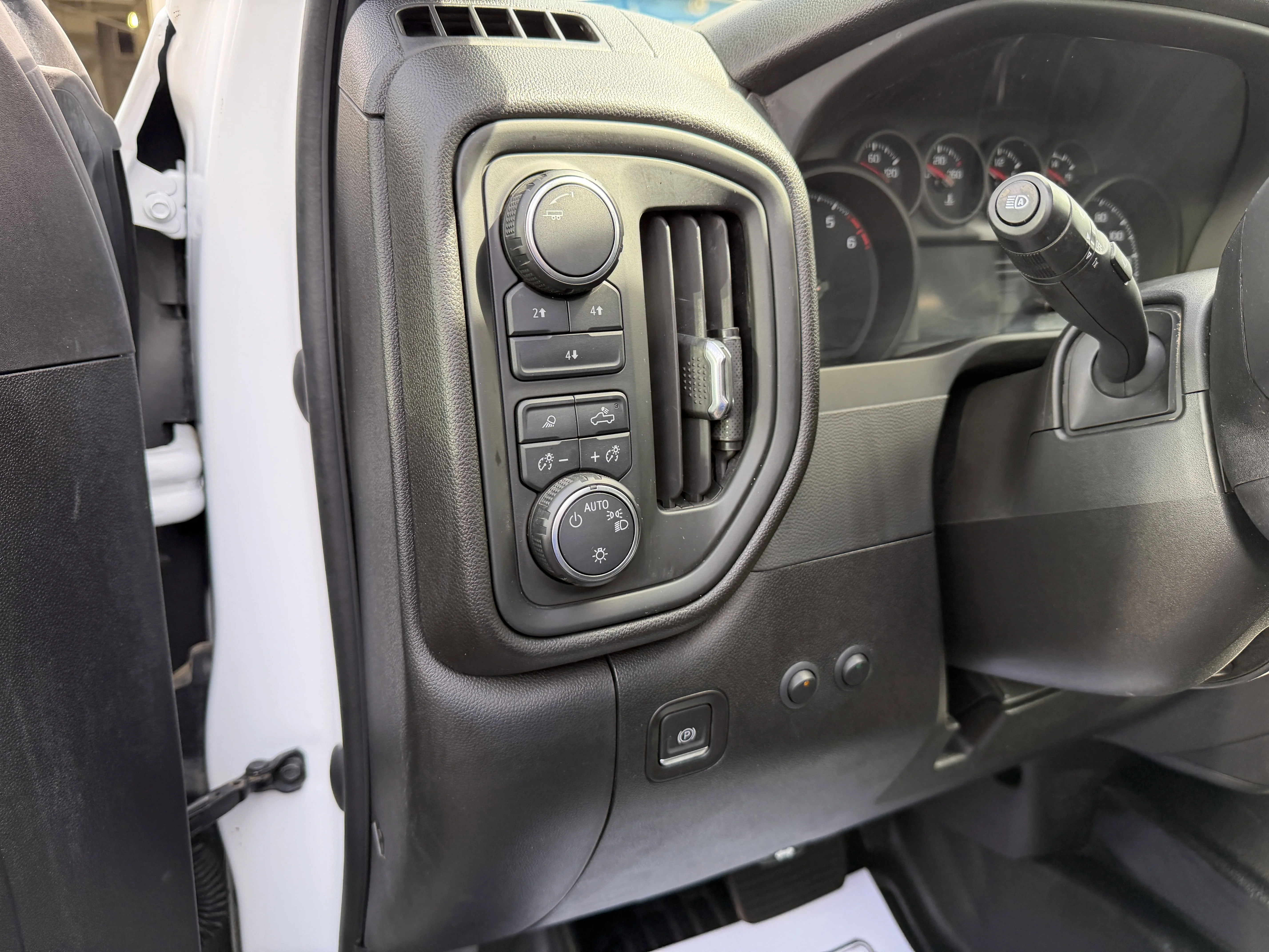 Used 2024 Summit White Chevrolet Work Truck image 16