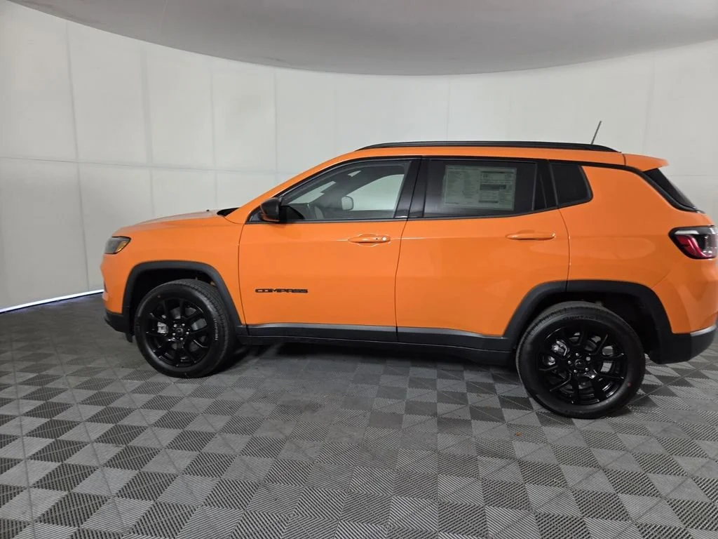New 2026 Joose Exterior Paint Jeep Latitude Altitude image 7