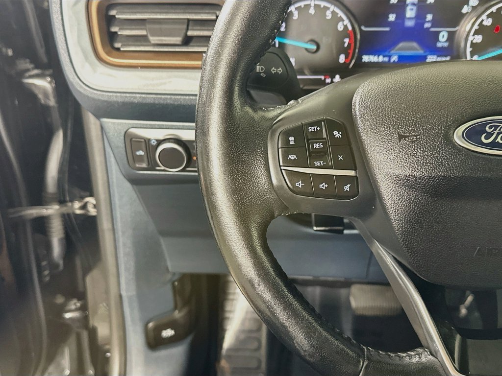 Used 2022 Shadow Black Ford Lariat image 13