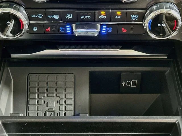 New 2026 Gray Ford Platinum image 18