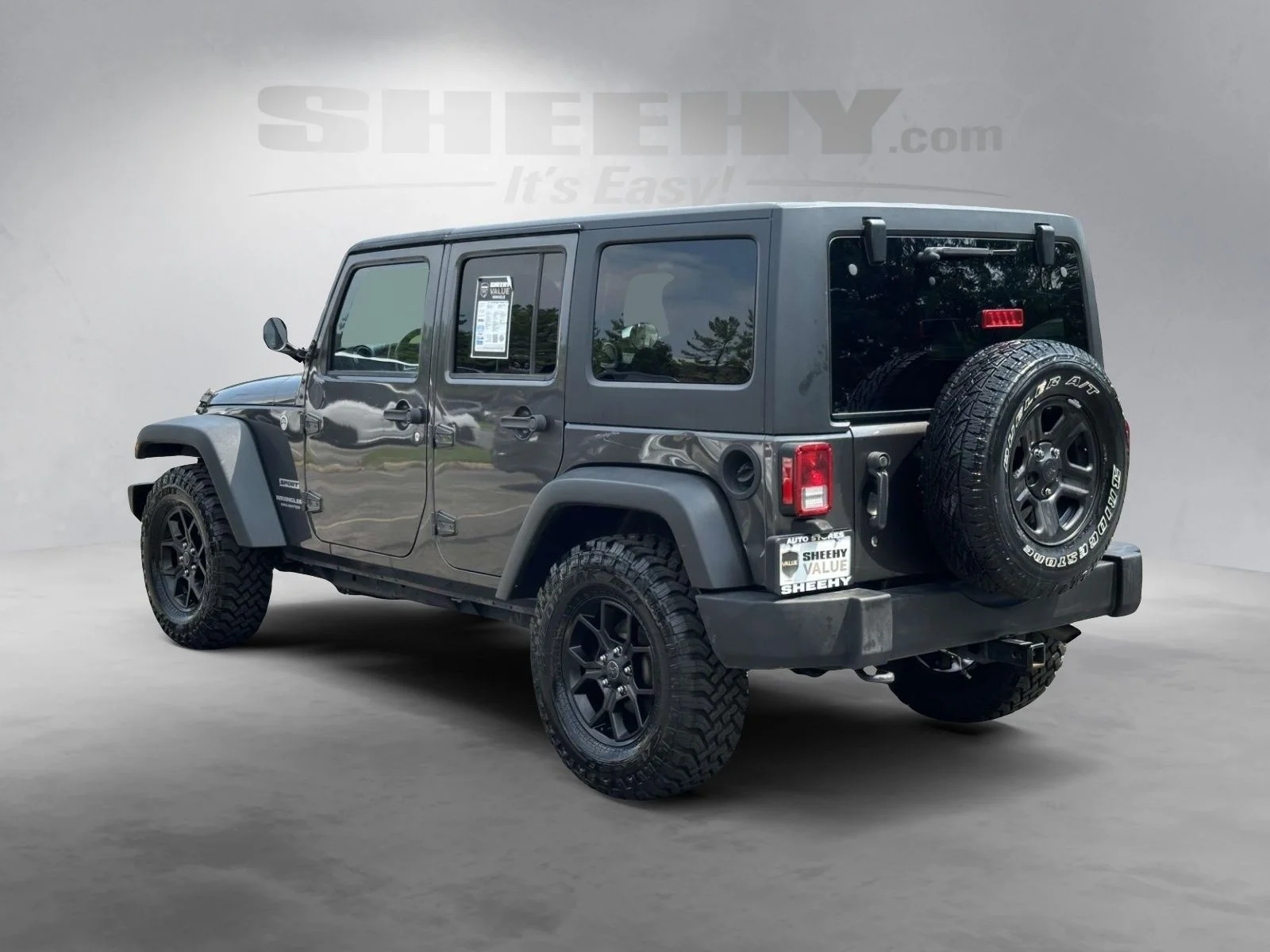 Used 2017 Gray Jeep Unlimited Sport image 13