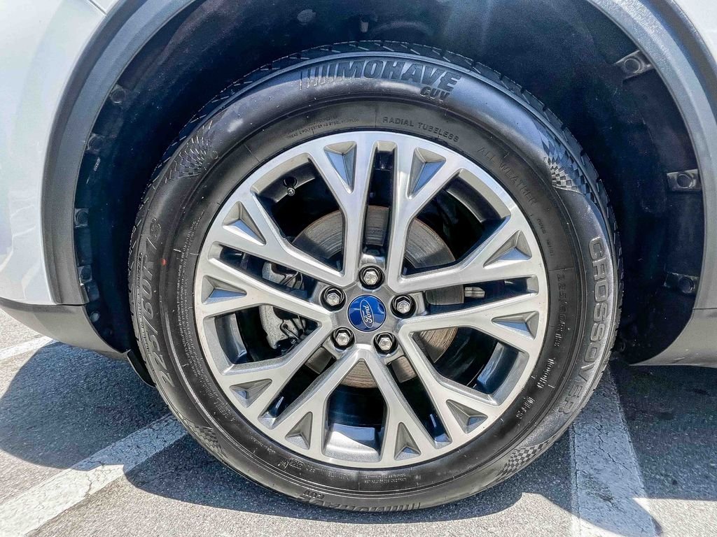Used 2020 White Ford SEL image 10
