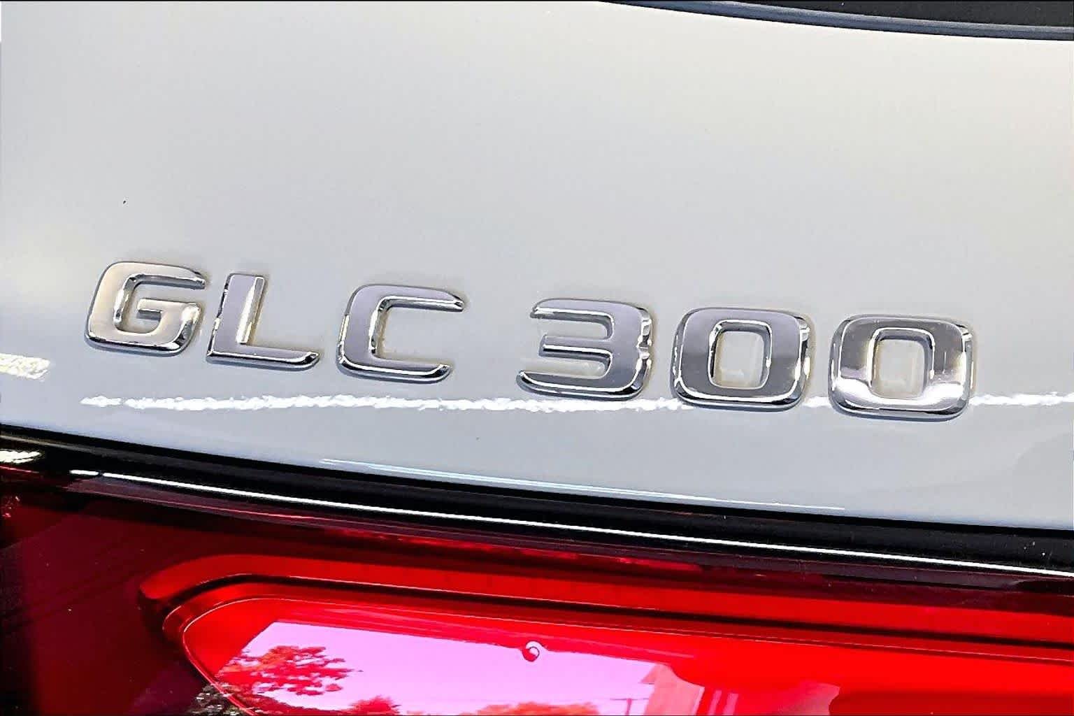 Used 2025 MANUFAKTUR Alpine Grey Mercedes-Benz GLC 300 image 33
