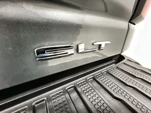 Used 2024 Silver GMC SLT image 33