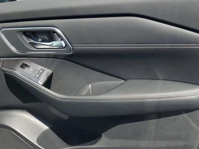 New 2026 Everest White Pearl TriCoat Nissan Platinum image 35