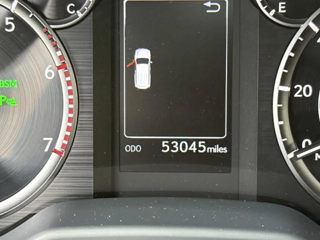 Used 2022  Lexus 460 image 42